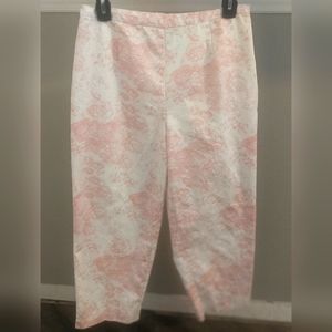 Women's Van Heusen Floral Capri pants - Size 8